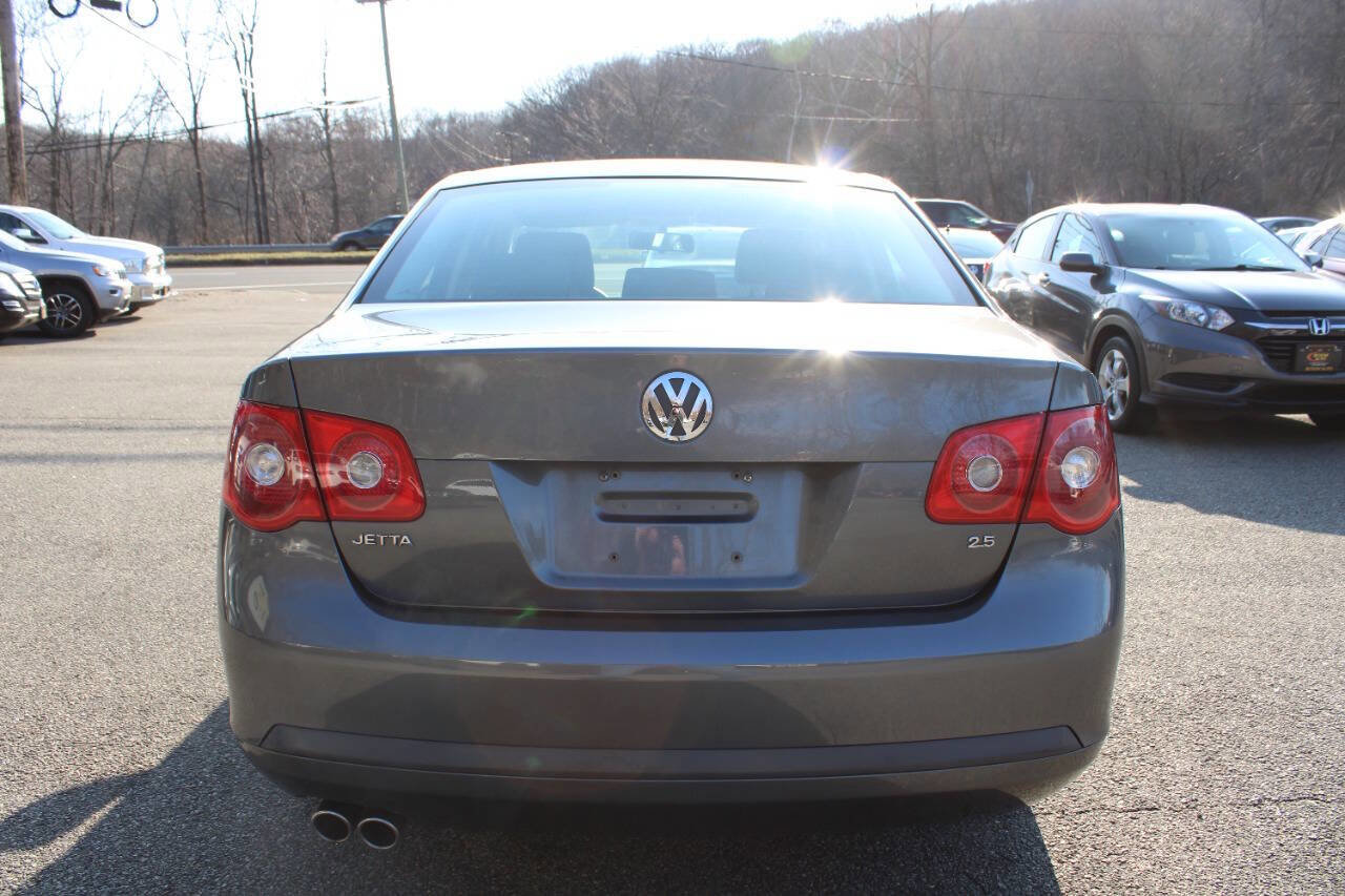 Used 2006 Volkswagen Jetta Value Edition image 9