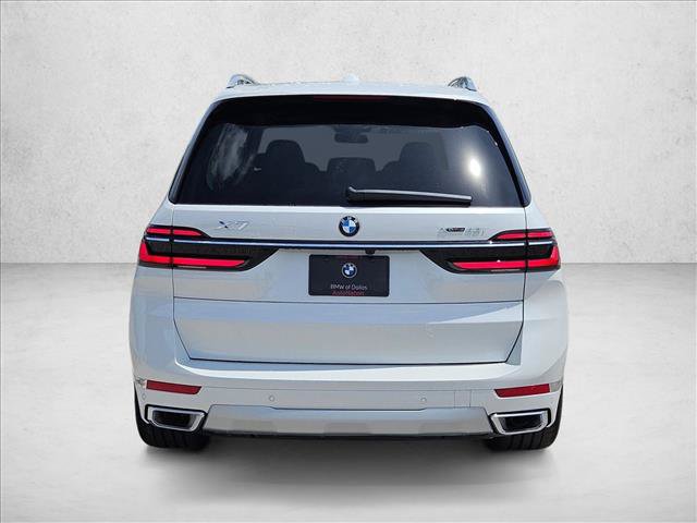 Used 2027 BMW X7 xDrive40i AWD/4WD image 7