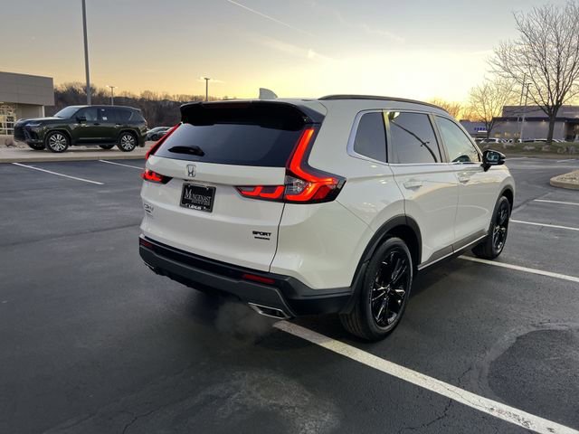 Used 2024 Honda CR-V Sport Touring image 3