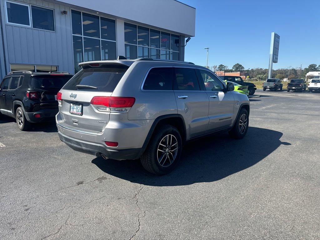 Used 2018 Jeep Grand Cherokee Limited w/ Luxury Group II image 3