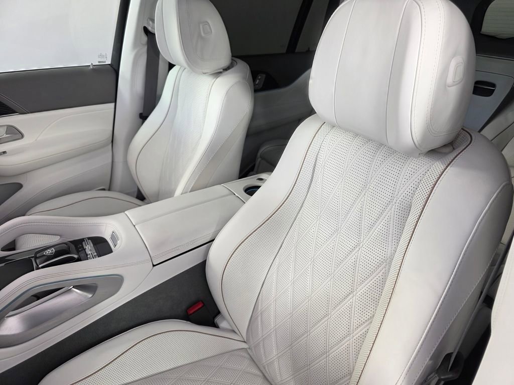 Certified 2024 Mercedes-Benz Maybach GLS 600 4MATIC image 11
