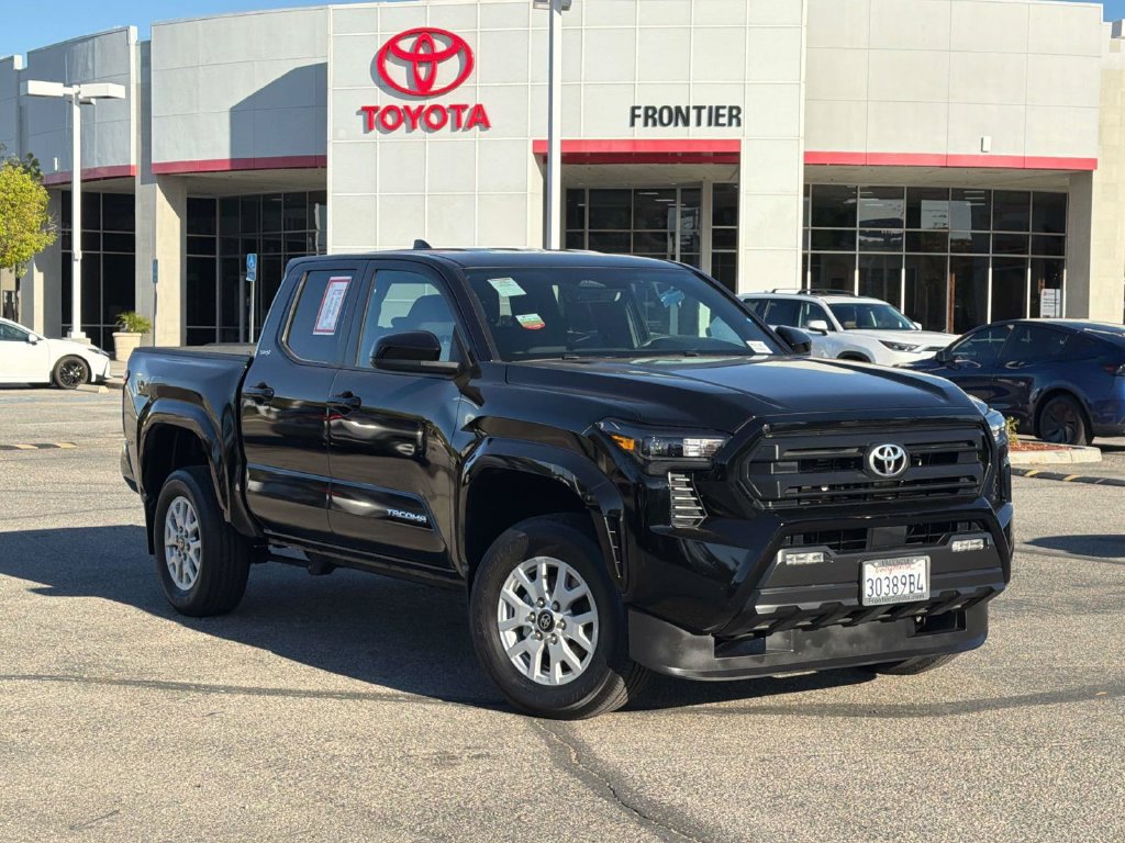 Certified 2024 Toyota Tacoma SR5 AWD/4WD image 1