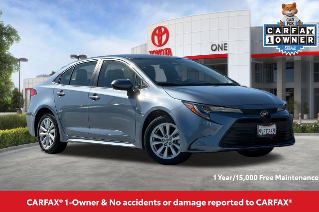 Used 2026 Toyota Corolla LE w/ LE Premium Package FWD image 2