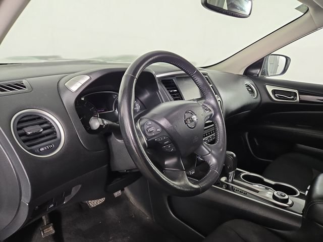 Used 2019 Nissan Pathfinder SV AWD/4WD image 14