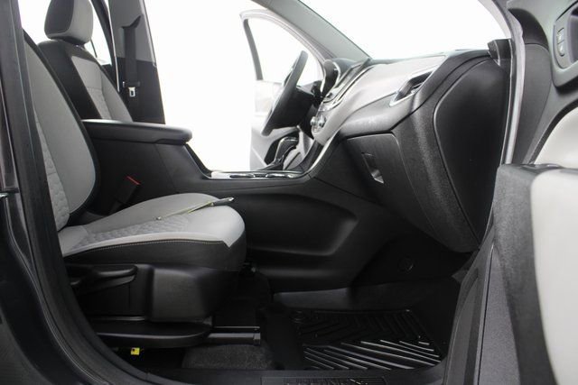 Used 2019 Chevrolet Equinox LS image 19
