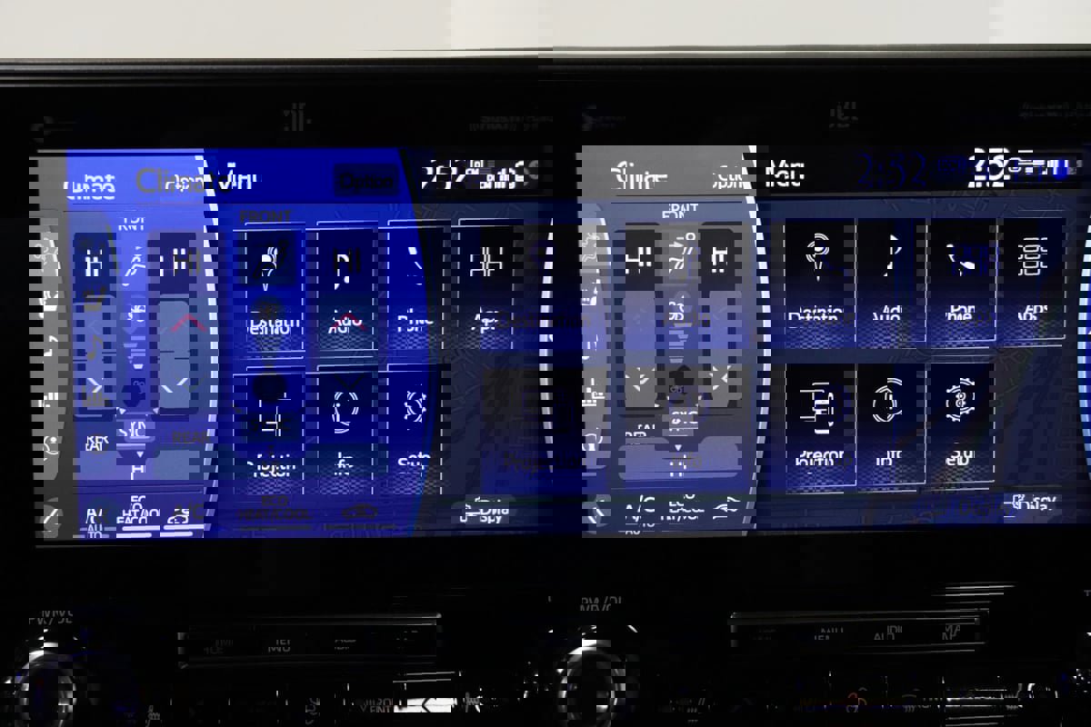 Used 2021 Toyota Highlander Limited image 48