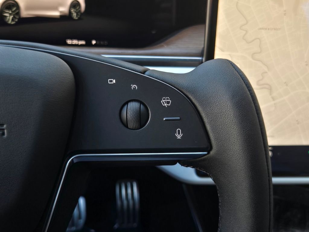 Used 2023 Tesla Model S Standard Range image 23