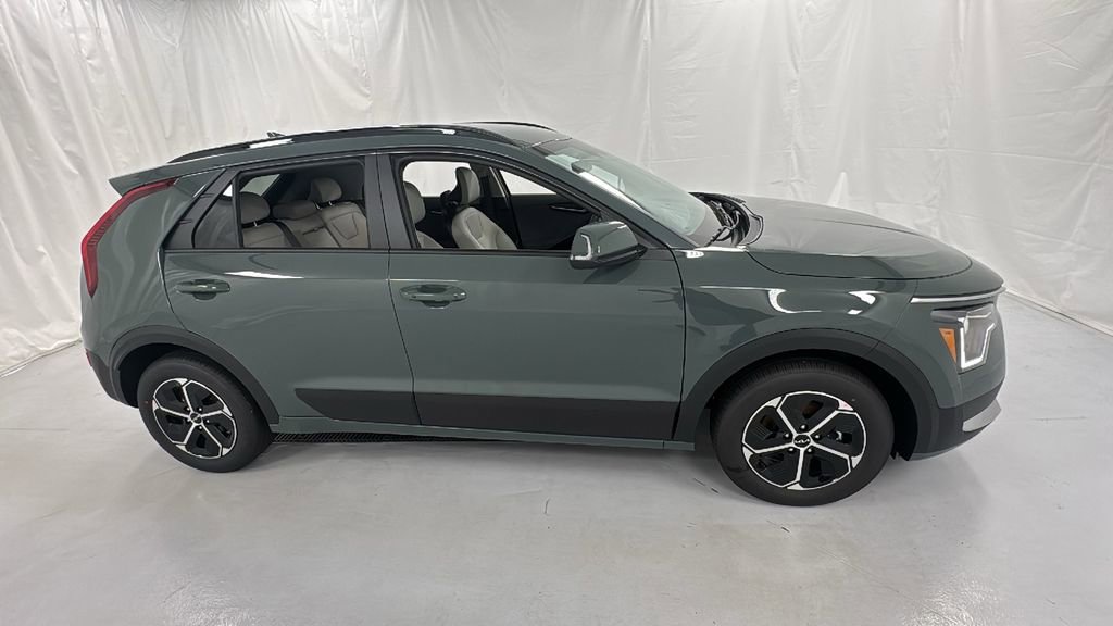New 2025 Kia Niro EX image 2