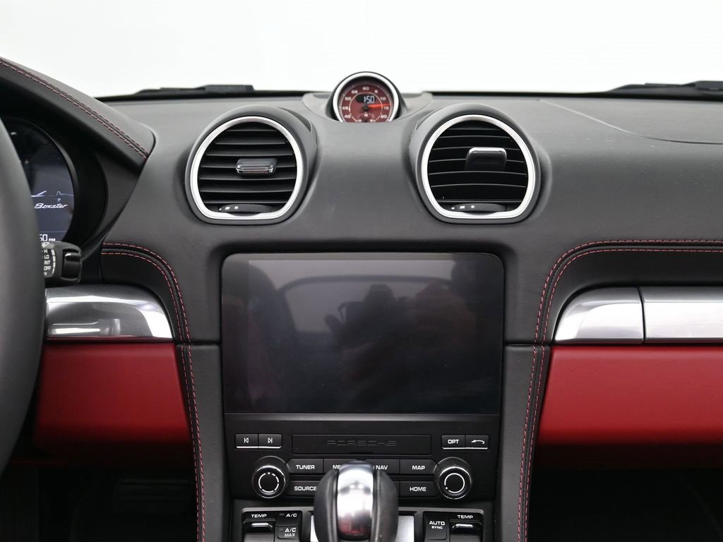 Used 2024 Porsche 718 Boxster image 8