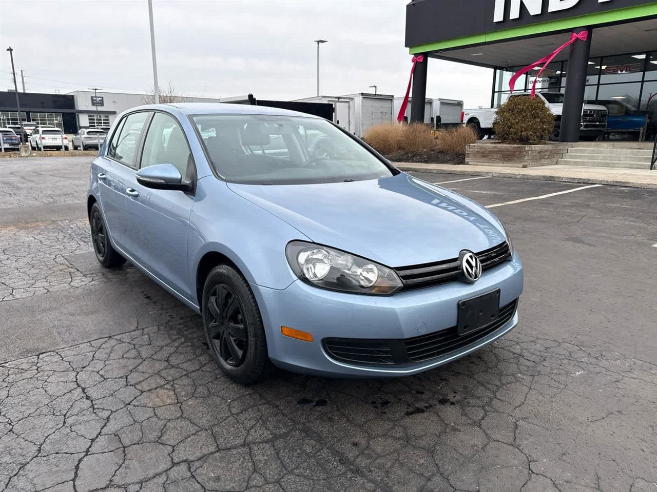 Used 2011 Volkswagen Golf 4-Door image 2