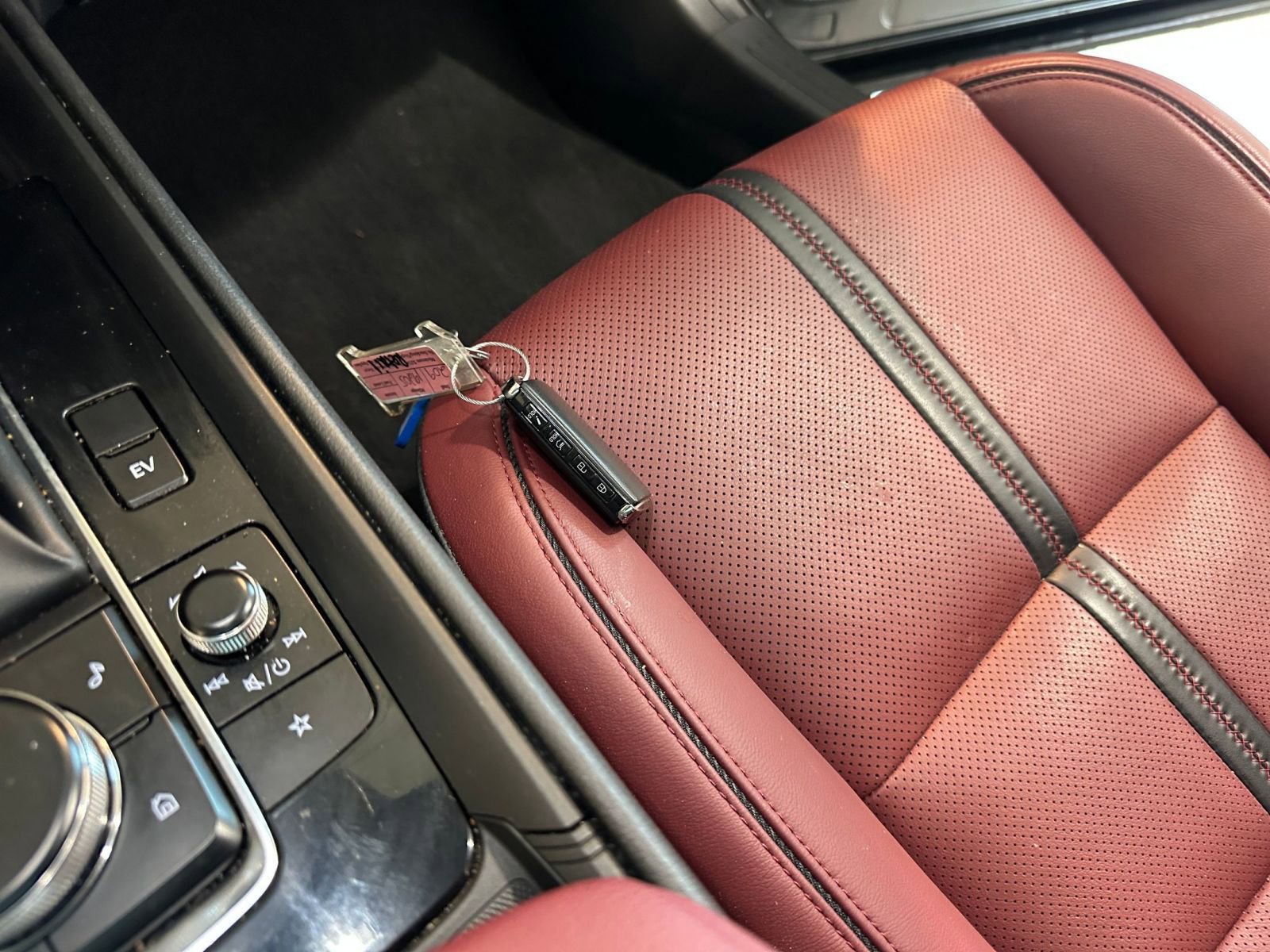 Used 2025 MAZDA CX-50 2.5 Hybrid w/ Premium Plus Pkg image 21