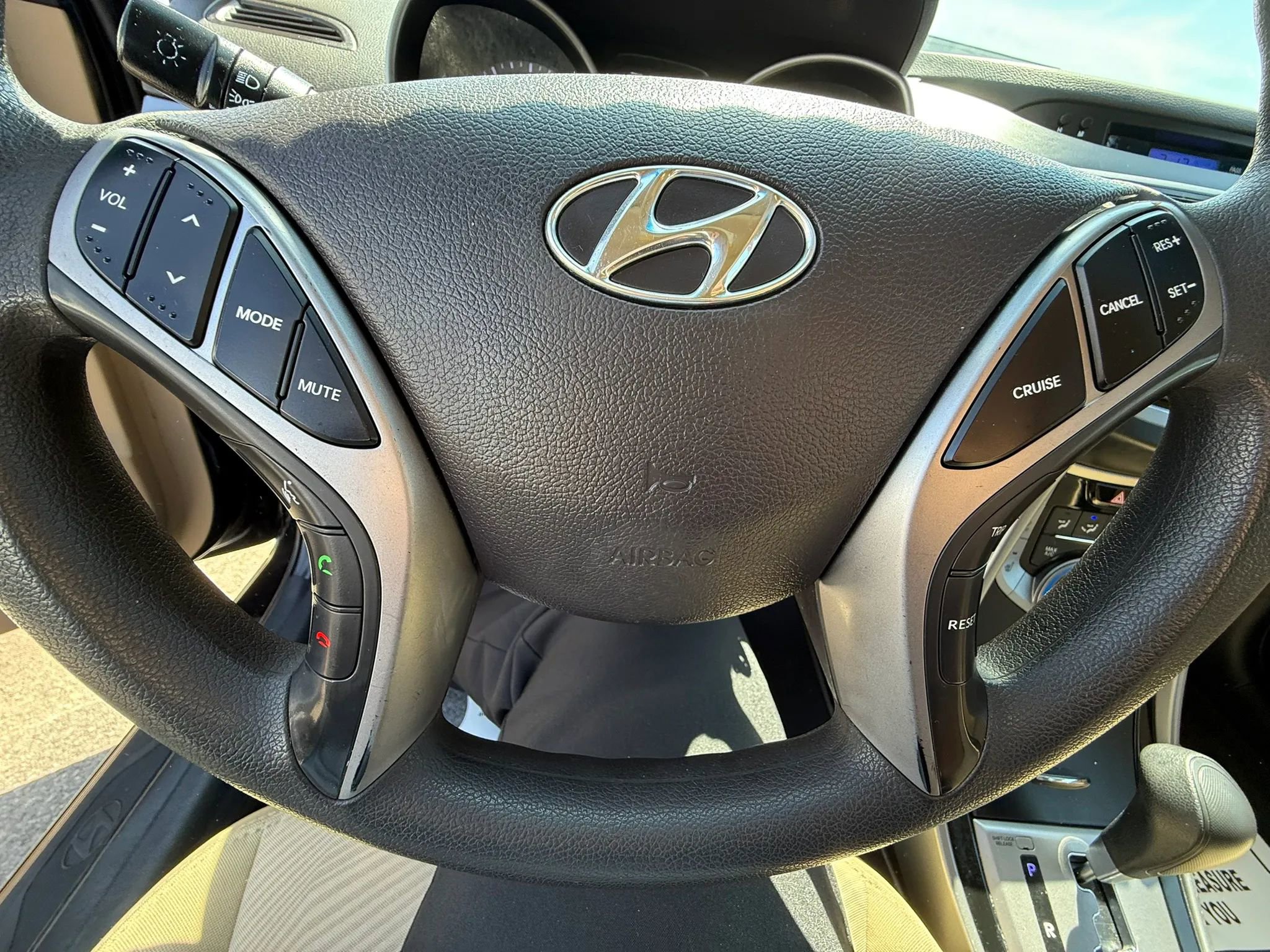 Used 2013 Hyundai Elantra GLS w/ Preferred Pkg FWD image 5