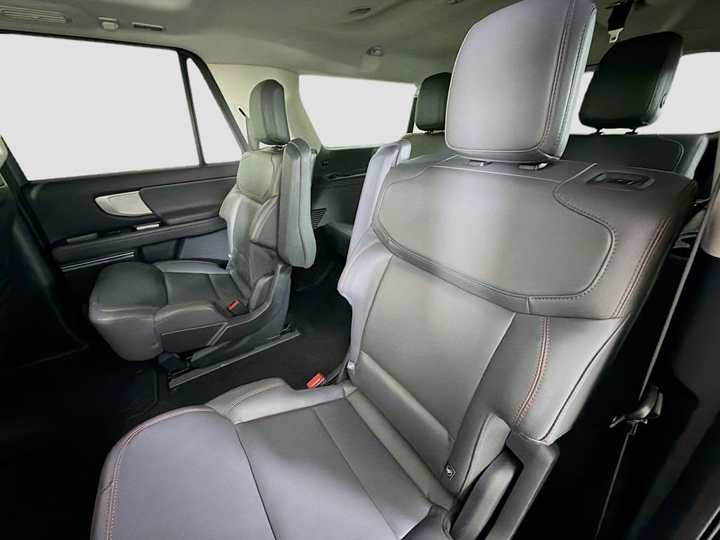 Used 2025 Ford Expedition Max Active AWD/4WD image 25