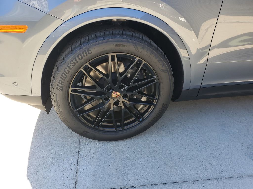 New 2026 Porsche Cayenne Coupe image 10