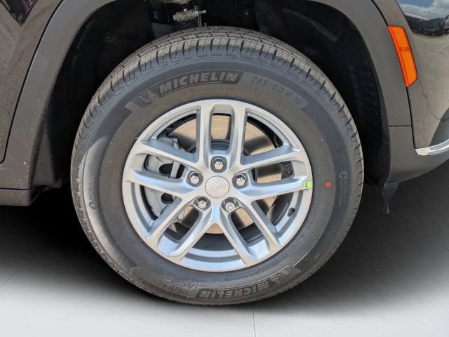 New 2025 Jeep Grand Cherokee L Laredo image 9