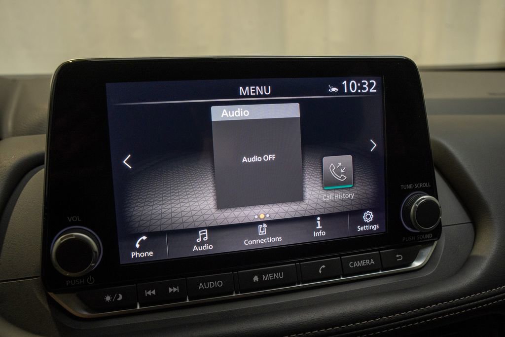 Certified 2025 Nissan Rogue SV image 13