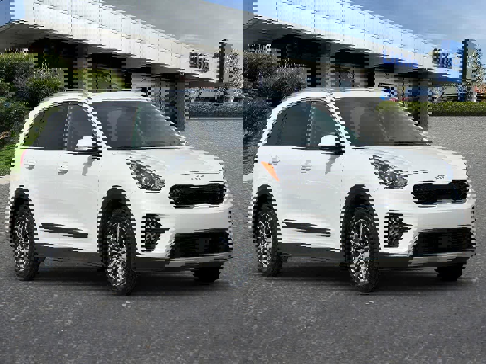 Used 2022 Kia Niro EX Premium image 10