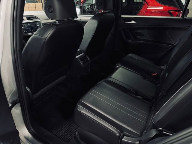 Used 2022 Volkswagen Tiguan SE R-Line image 22