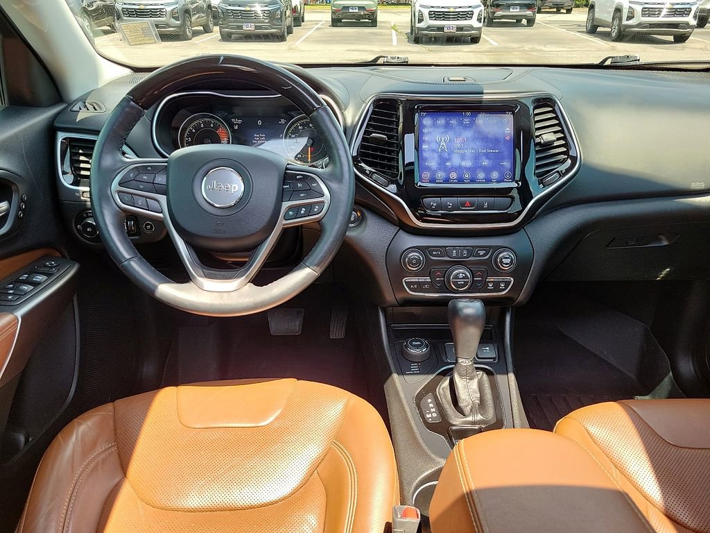 Used 2019 Jeep Cherokee Overland w/ Technology Group AWD/4WD image 10