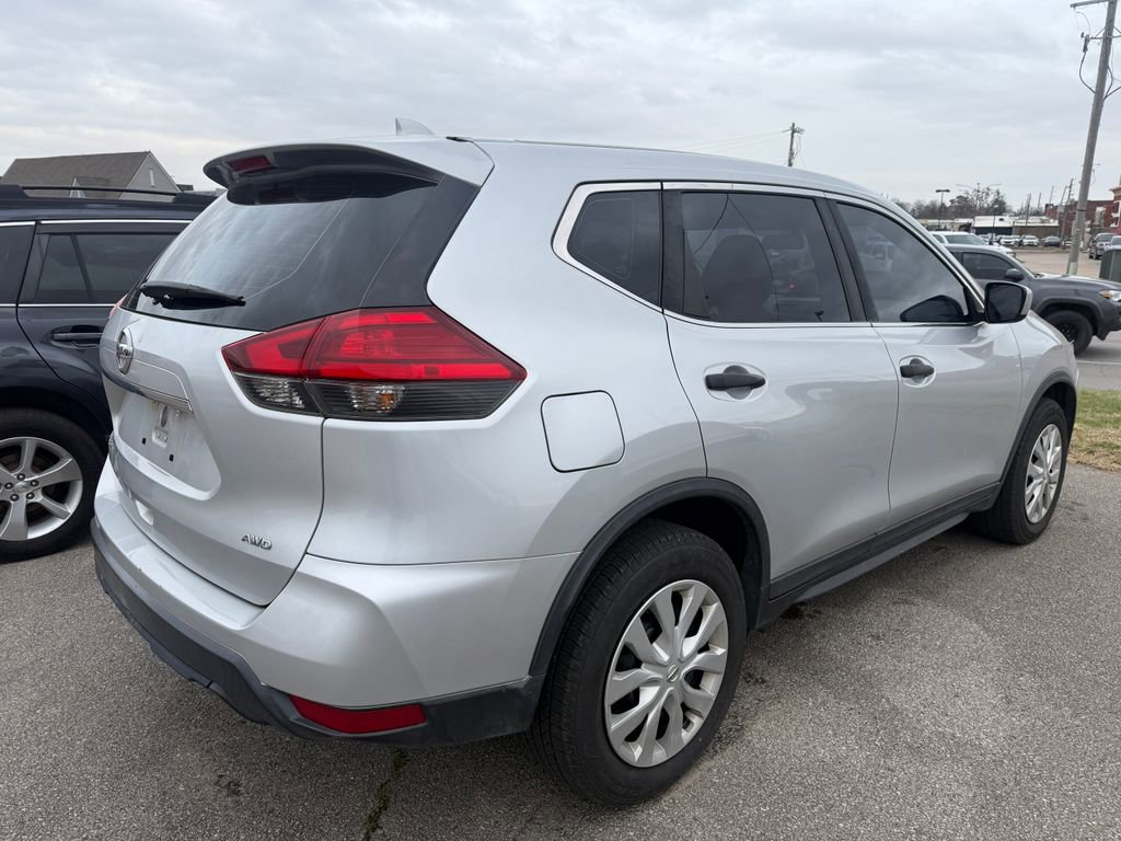 Used 2017 Nissan Rogue S image 12