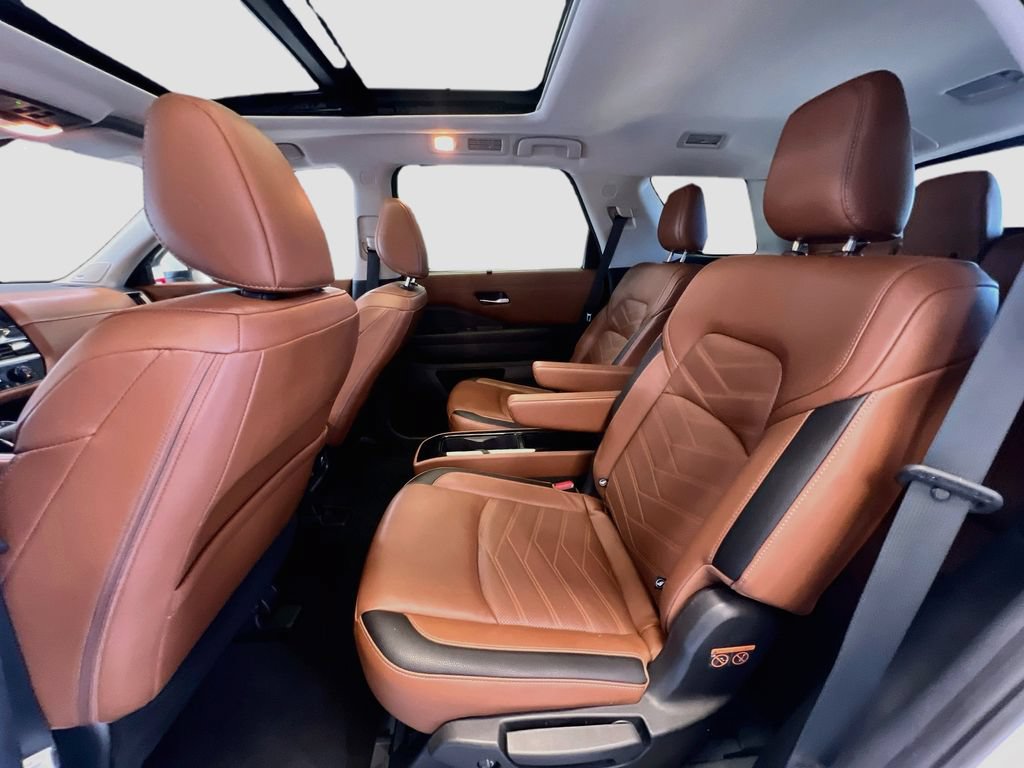 Used 2023 Nissan Pathfinder Platinum FWD image 25