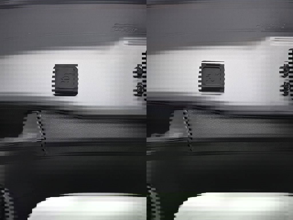 New 2025 Toyota RAV4 XLE Premium w/ Weather Package image 16