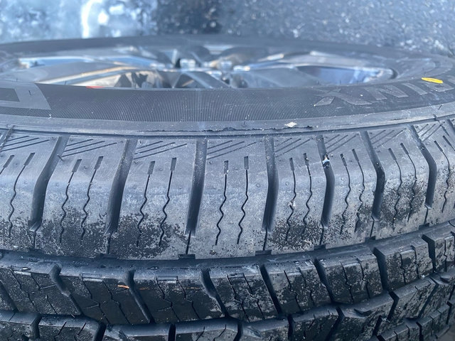 Used 2019 GMC Acadia SLT image 43