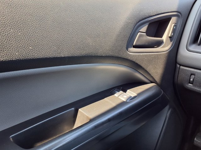 Used 2019 Chevrolet Colorado W/T w/ WT Convenience Package RWD image 17