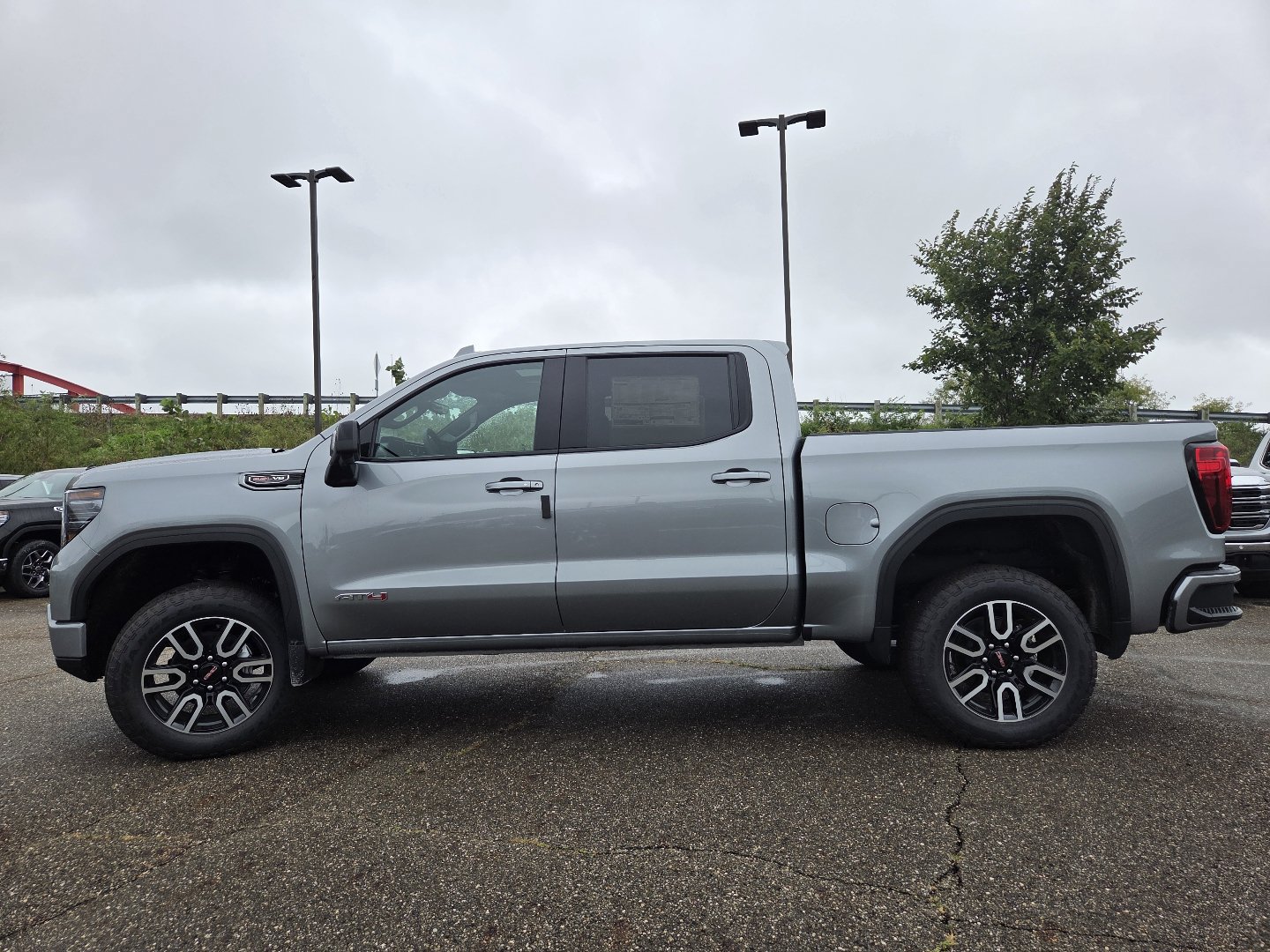 New 2026 GMC Sierra 1500 AT4 w/ AT4 Premium Package AWD/4WD image 16
