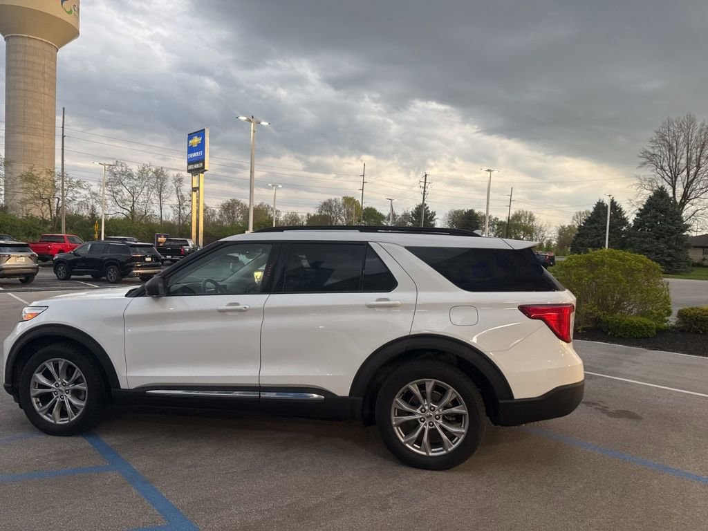 Used 2020 Ford Explorer XLT w/ Equipment Group 202A image 10