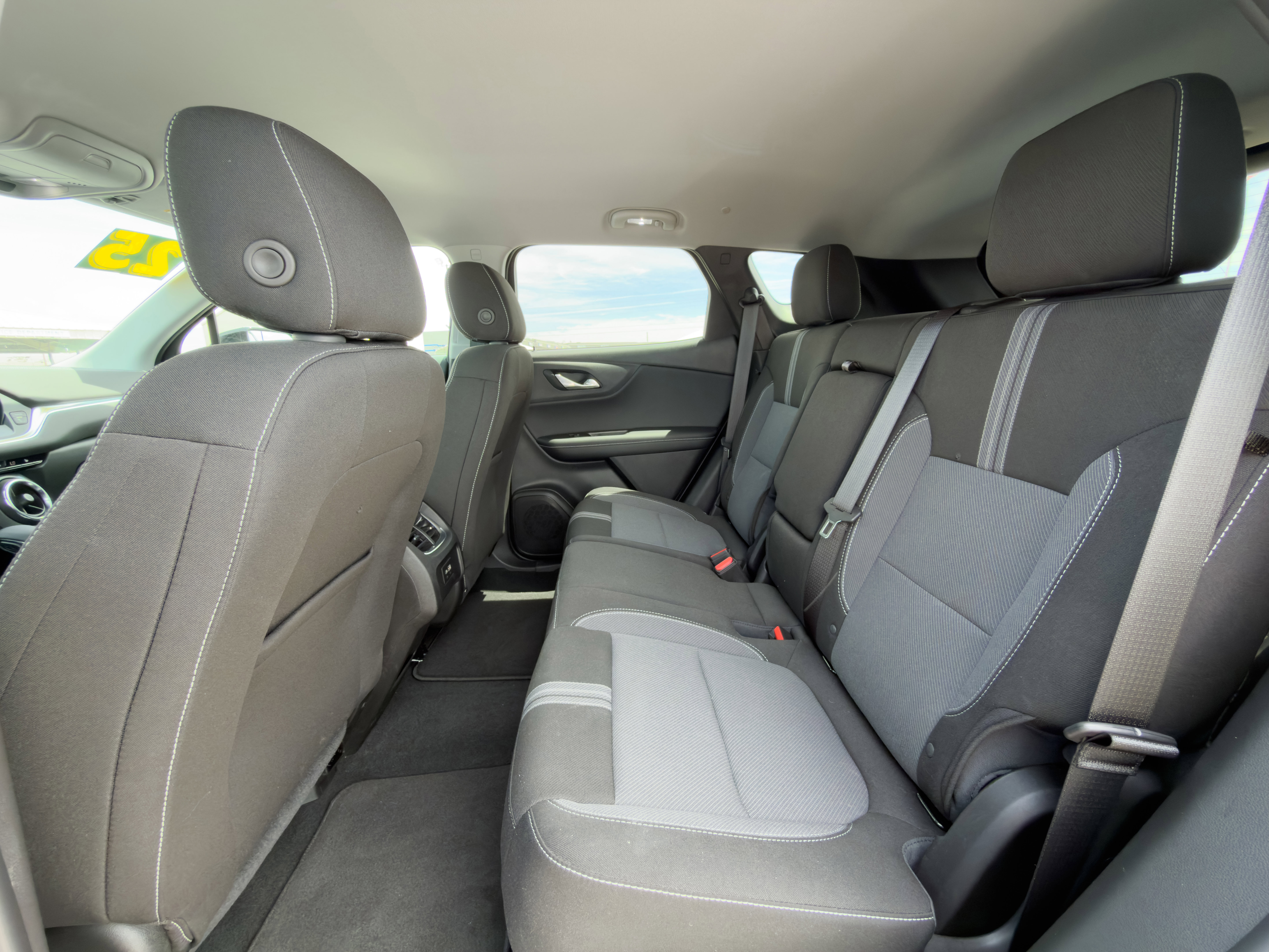 Used 2025 Chevrolet Blazer LT w/ Midnight/Sport Edition FWD image 13