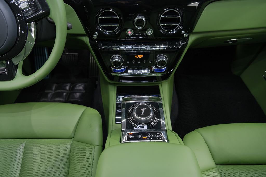 Used 2023 Rolls-Royce Phantom Sedan w/ The Phantom Package image 91