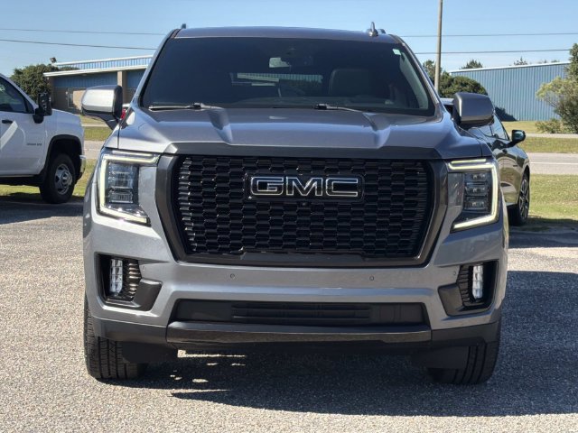 Used 2022 GMC Yukon XL Denali RWD image 2
