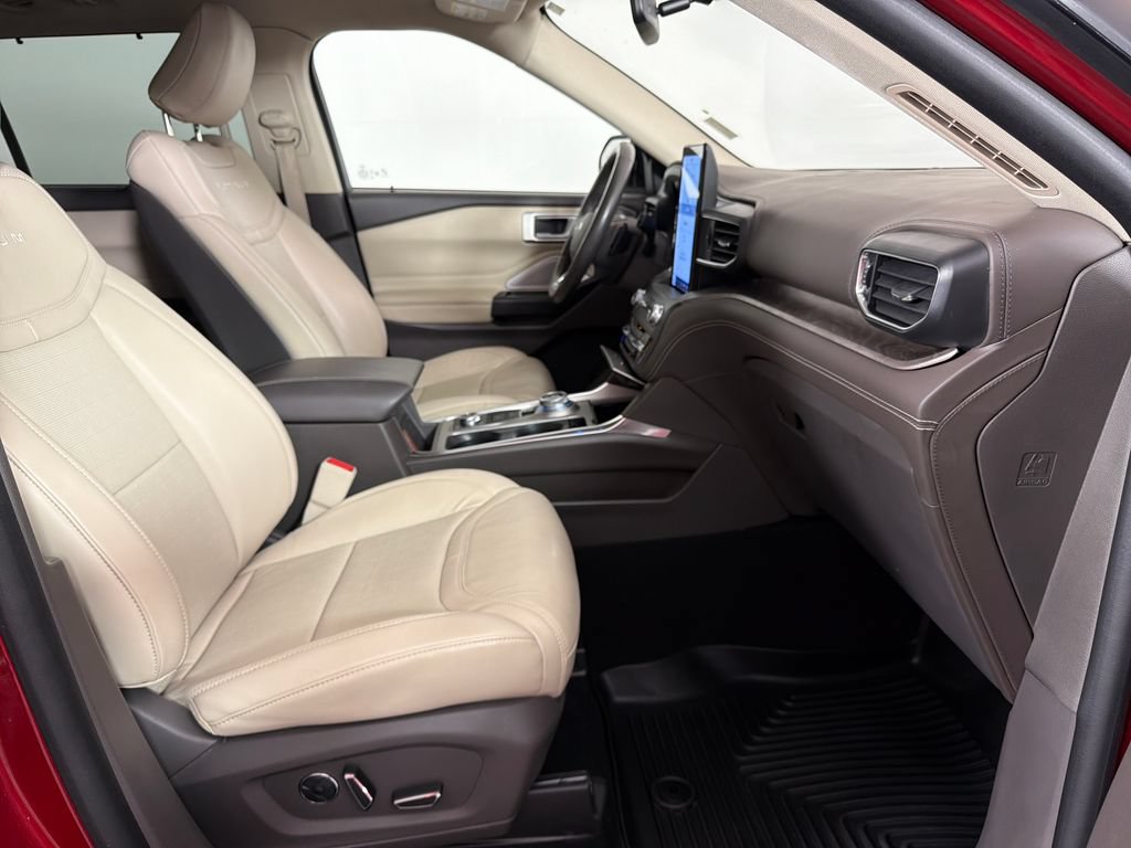 Certified 2020 Ford Explorer Platinum w/ Premium Technology Package AWD/4WD image 22