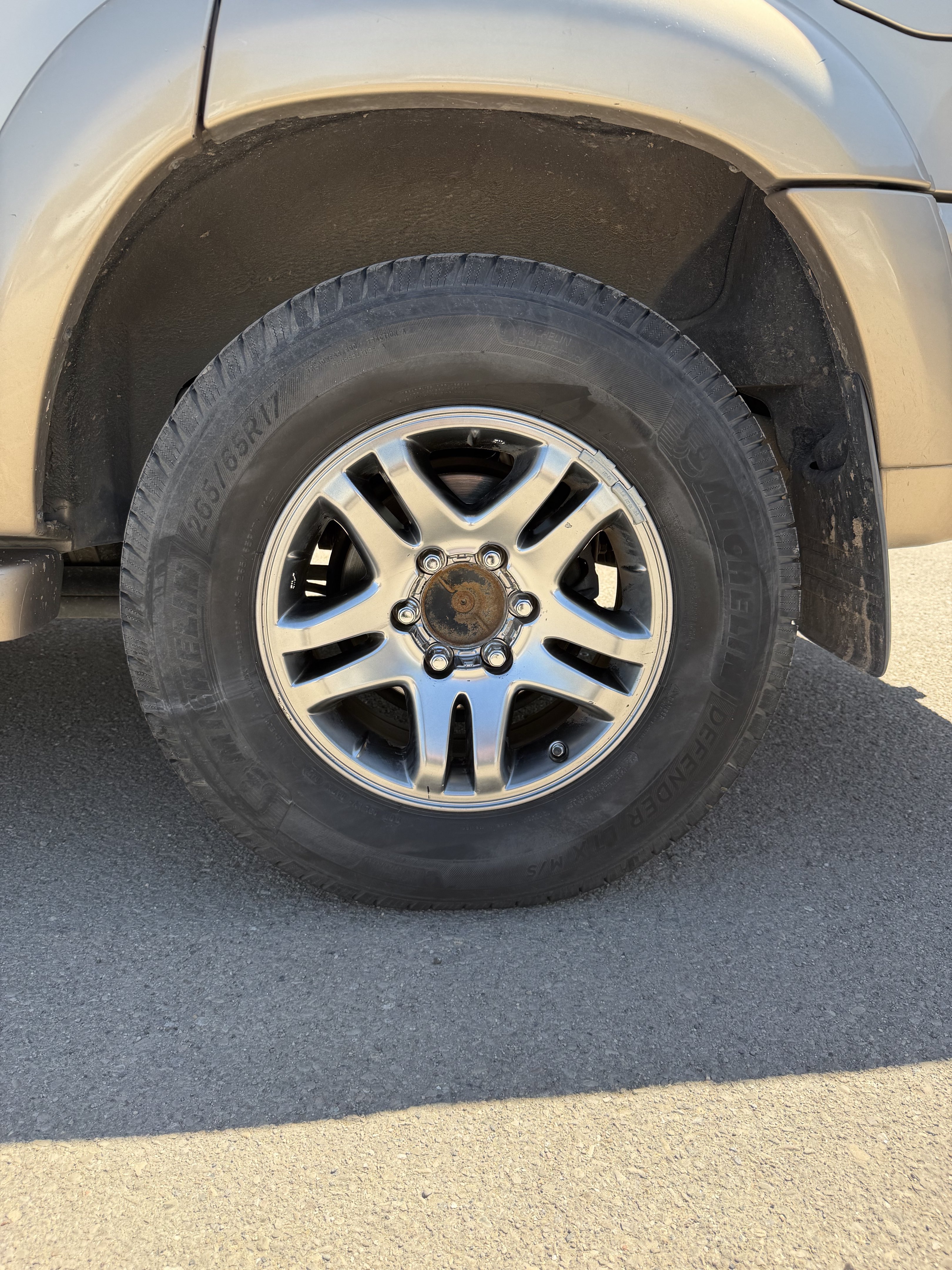 Used 2005 Toyota Sequoia SR5 RWD image 14