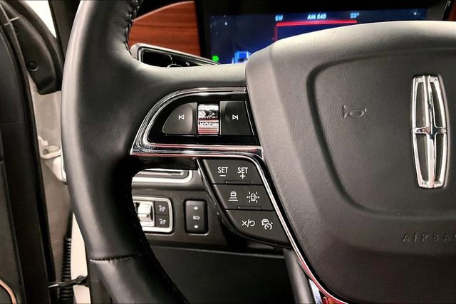 Used 2024 Lincoln Navigator Reserve w/ Monochromatic Package image 26