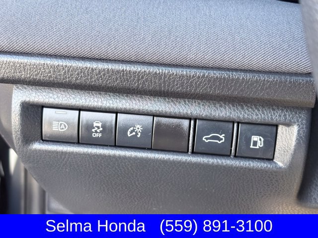 Used 2025 Toyota Camry LE FWD image 24