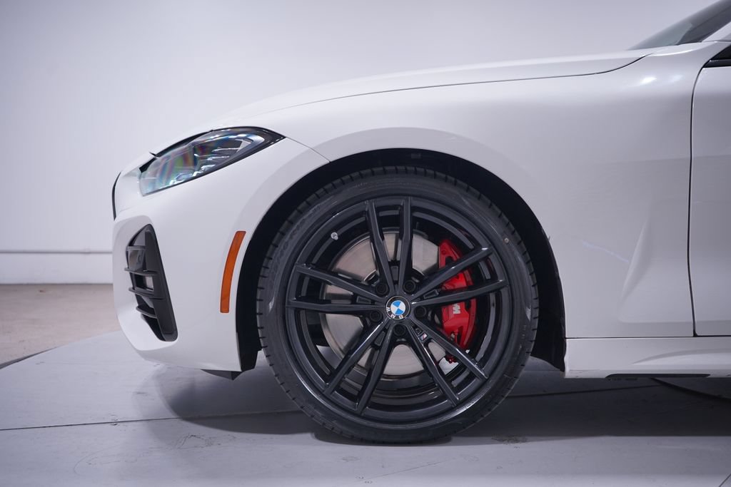 Used 2024 BMW 430i Coupe w/ M Sport Package RWD image 2