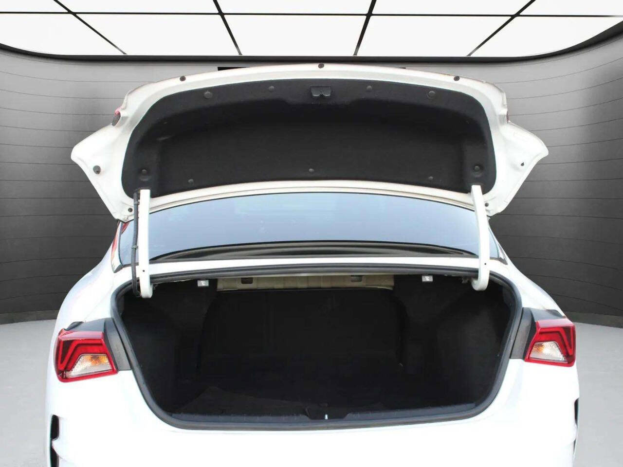 Used 2022 Kia K5 GT-Line AWD/4WD image 8