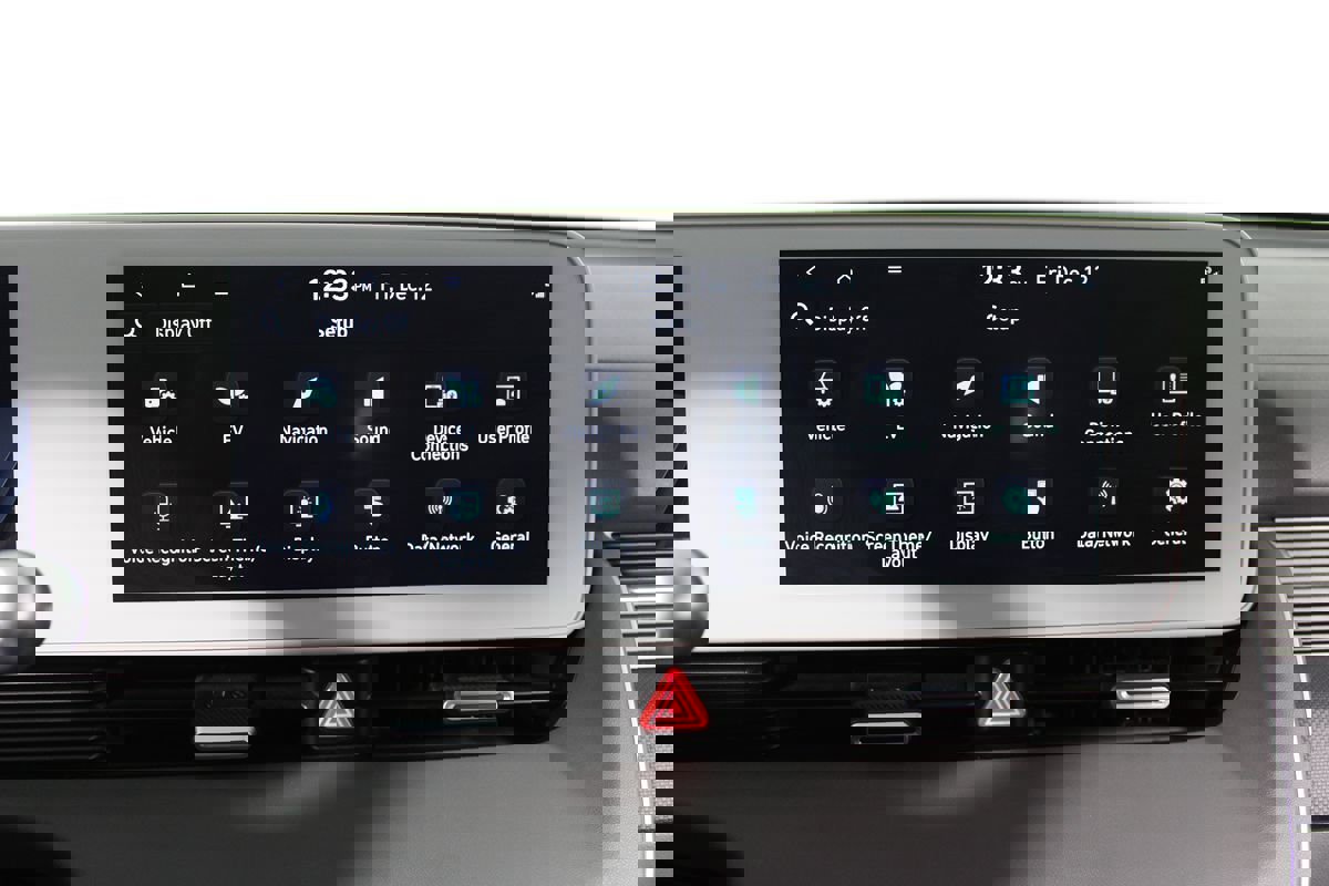 Used 2024 Hyundai Ioniq 5 SEL image 16