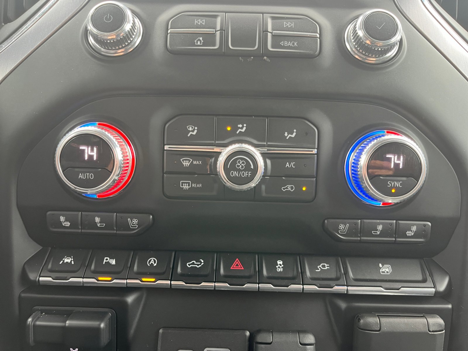 Used 2020 GMC Sierra 1500 SLT image 16