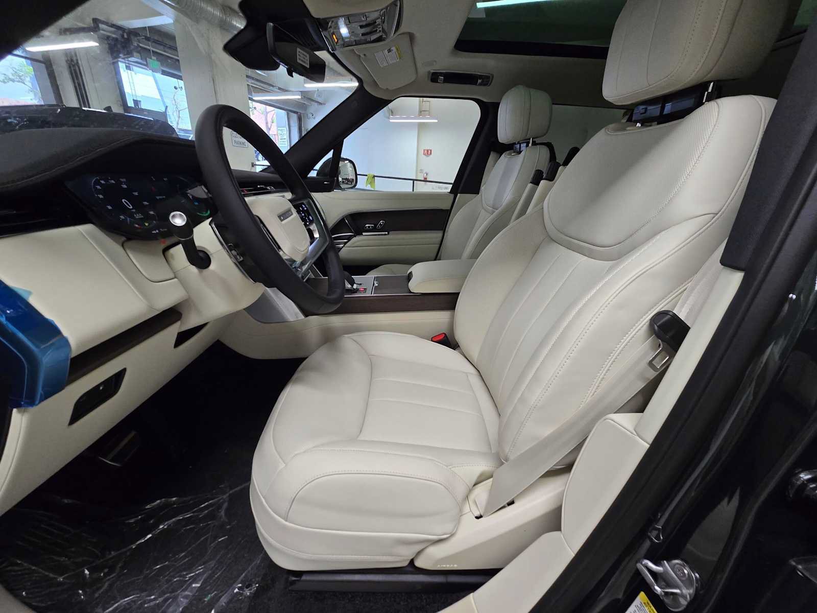 New 2026 Land Rover Range Rover SE AWD/4WD image 22