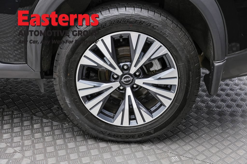 Used 2023 Nissan Rogue SV AWD/4WD image 8