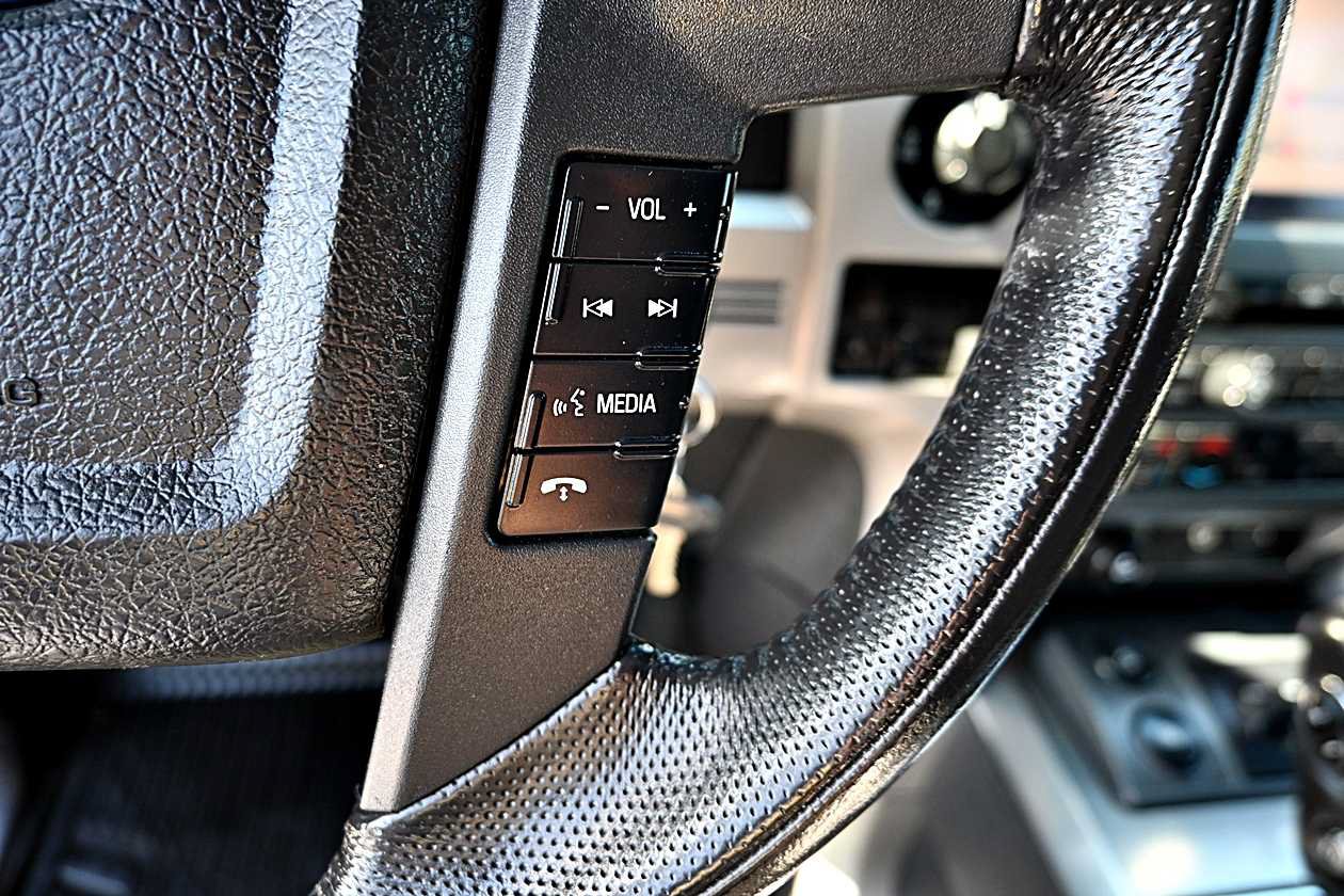 Used 2012 Ford F150 Raptor w/ Raptor Luxury Pkg AWD/4WD image 22