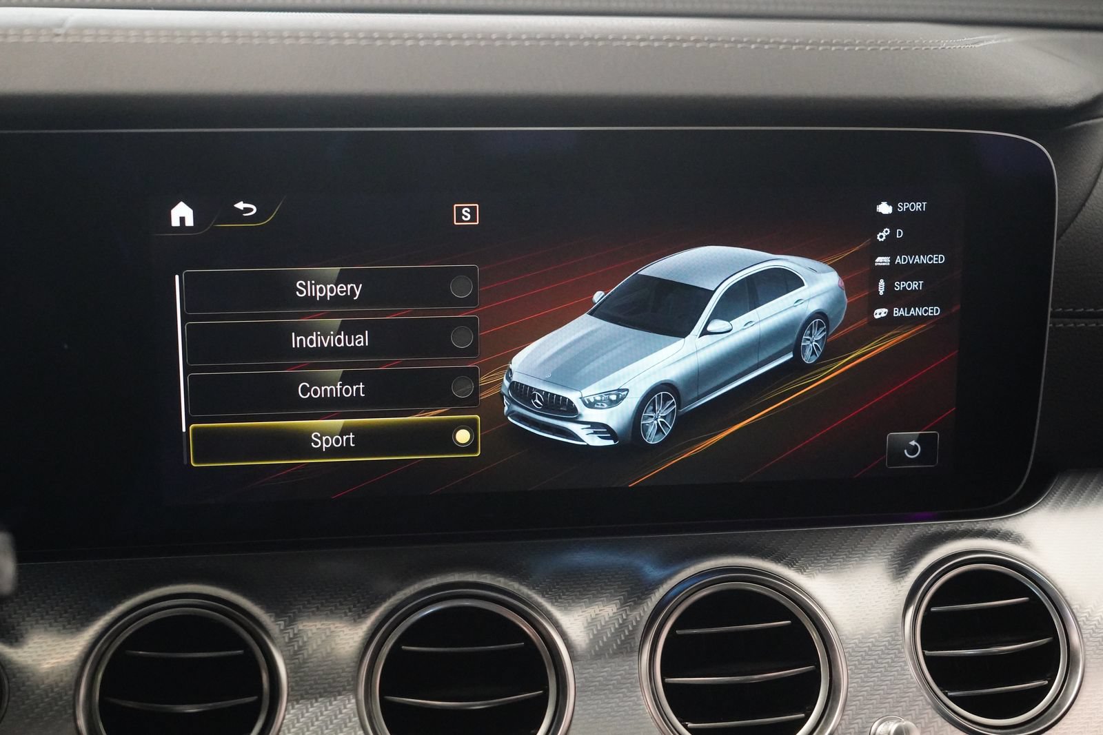 Certified 2022 Mercedes-Benz E 53 AMG 4MATIC Sedan image 25