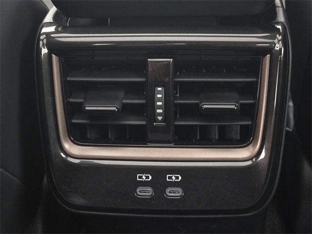 Used 2025 Toyota Crown Limited image 33