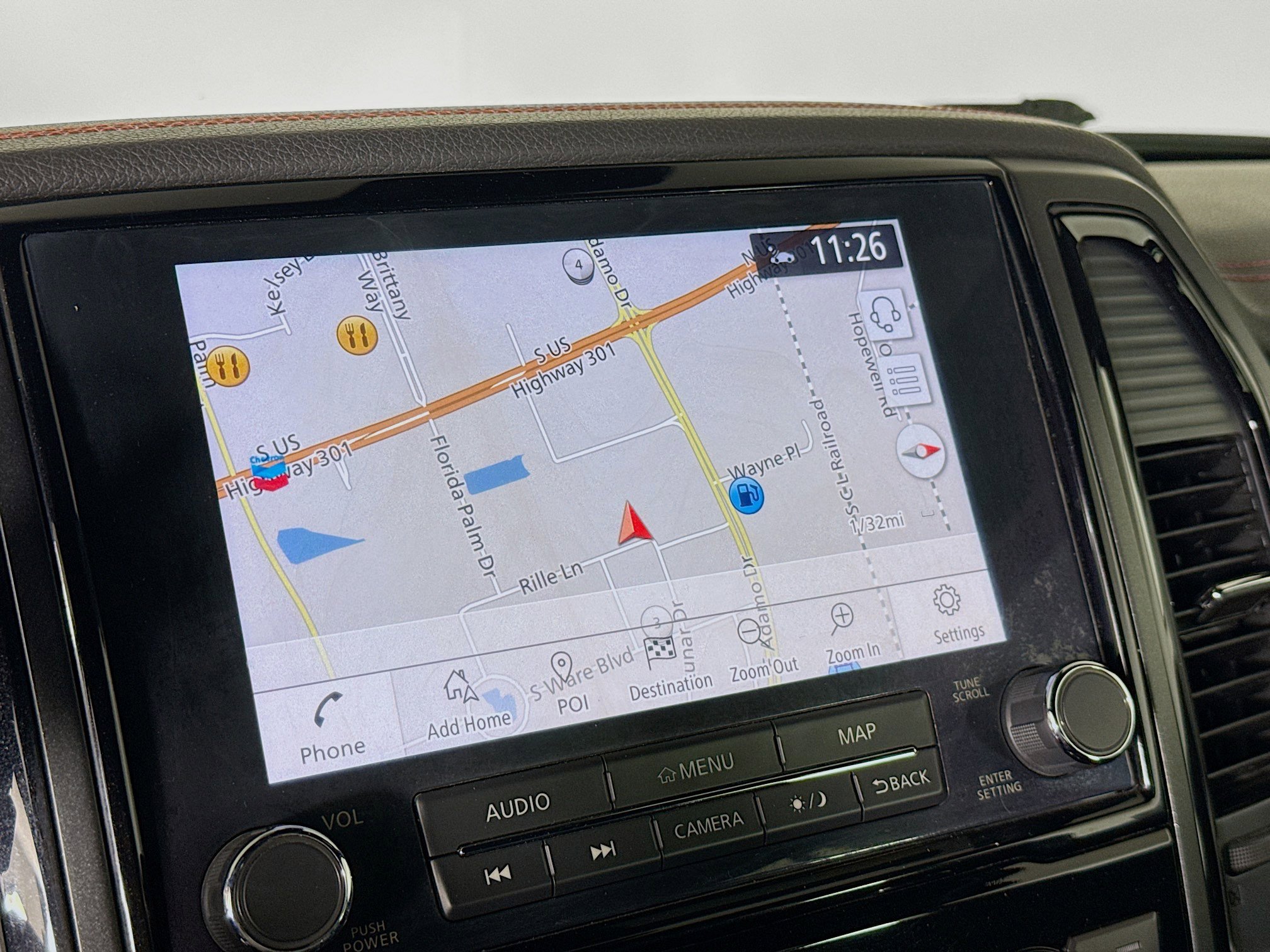 Used 2020 Nissan Titan PRO-4X w/ Pro-4x Convenience Package image 14