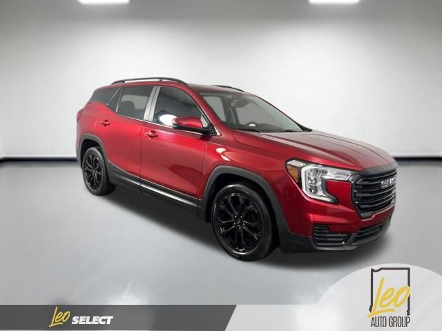 Used 2022 GMC Terrain SLE w/ Driver Convenience Package FWD image 9