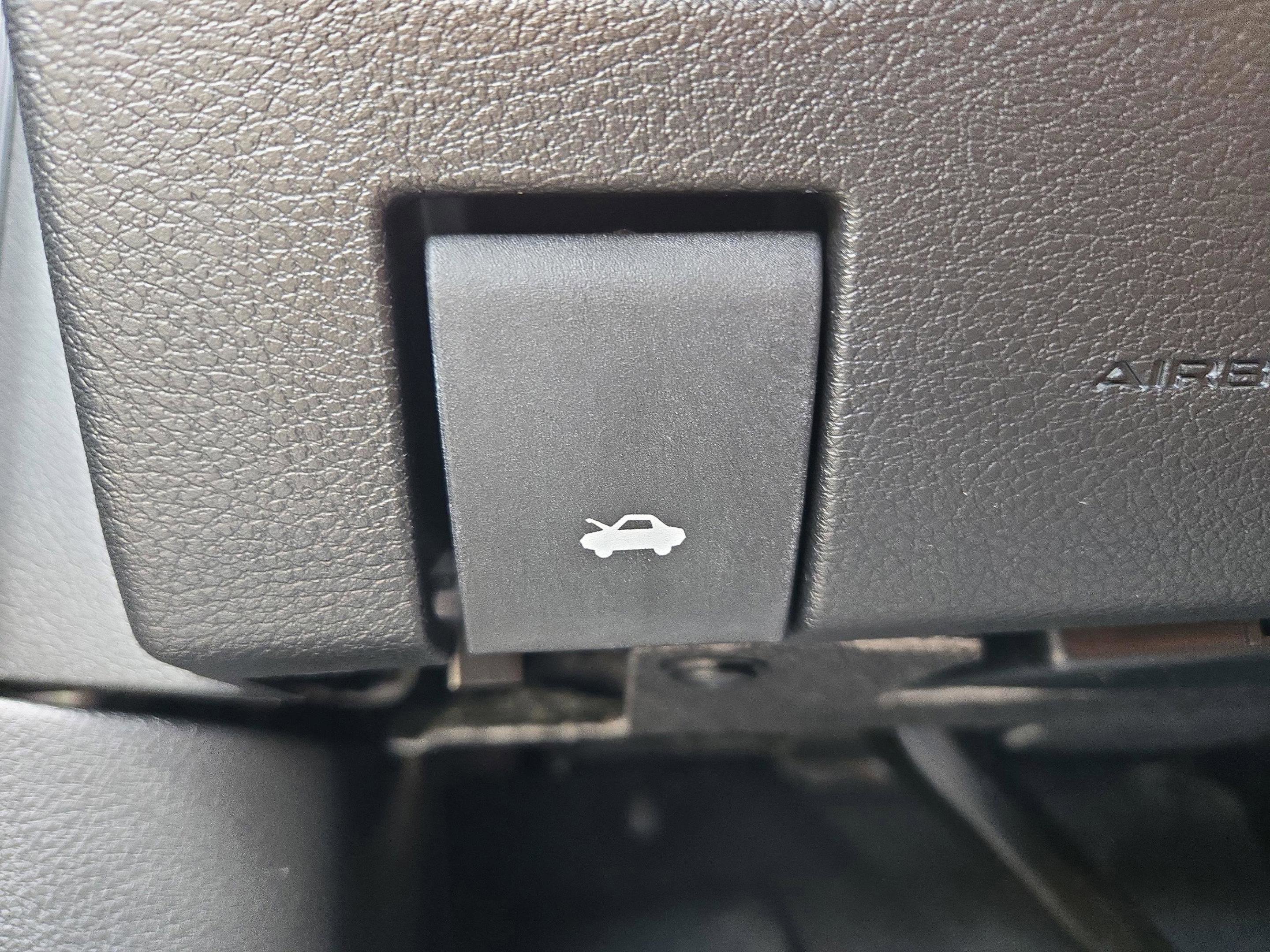 New 2025 Jeep Grand Cherokee L Altitude image 37