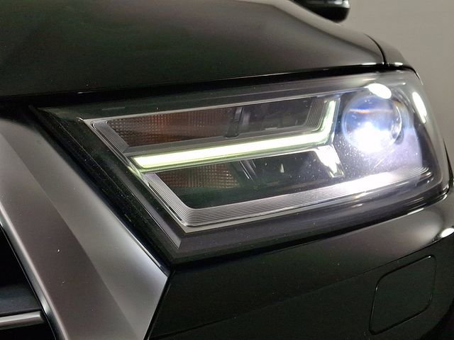 Used 2018 Audi Q7 3.0T Premium Plus image 12